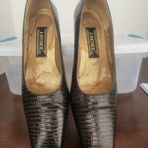 Olive lizard pumps